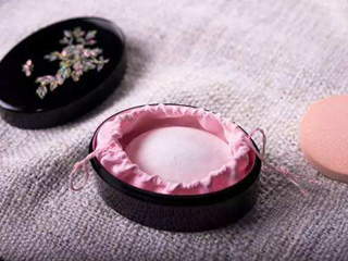 谢馥春鸭蛋粉怎么样 美容散粉粉质超级细腻用完皮肤好滑