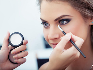 单眼皮眼妆的画法 小眼睛也有BlingBling惊艳人的时候