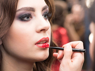 怎样涂口红不掉色 防止口红掉色窍门揭晓超级简单