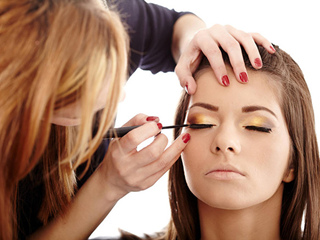 如何画眼线 两种眼线画法轻轻一笔完胜so easy