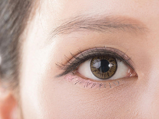 怎么让睫毛变翘 还在用睫毛夹你就out了！