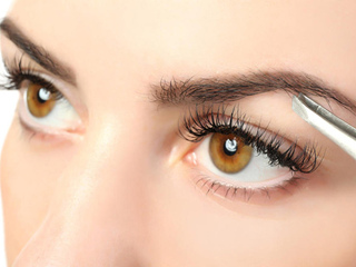 一字眉怎么修  粗浓眉毛一秒变洋气一字眉