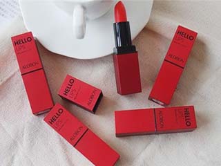 秋天适合用什么口红颜色 一抹唇色温暖冷冷秋季