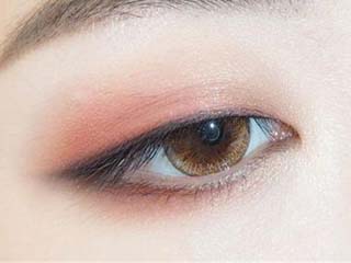 秋冬天眼影用什么颜色 我的眼影我做主摆脱秋冬死气沉沉