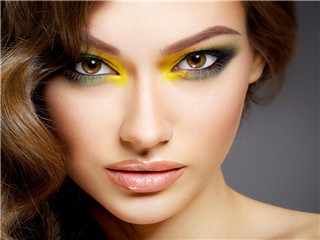 怎样画烟熏妆 4个招式画出霸气侧漏女神范