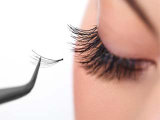 如何贴假睫毛 7步学会贴假睫毛拥有扑闪大眼睛