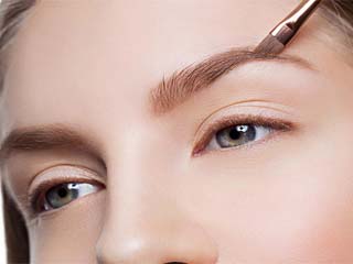 染发膏可以染眉毛吗 染发膏染眉风险大莫作死尝试