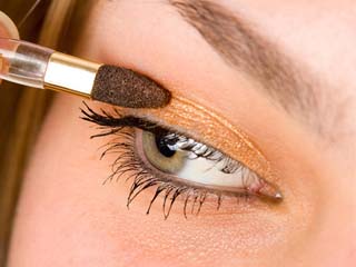 眼影选择什么颜色好看 化妆宝宝们必选的九种眼影色