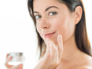 素颜霜之后还用涂什么 如何涂素颜霜更自然服帖看完秒get