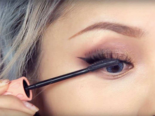 烟熏眼妆的画法 跟小编一起学画“烟熏眼妆”变冷酷女神