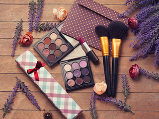 如何选择底妆工具 选好底妆工具让你事半功倍