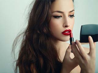 职业妆的基本化妆步骤 最详细十八步打造轻薄自然妆