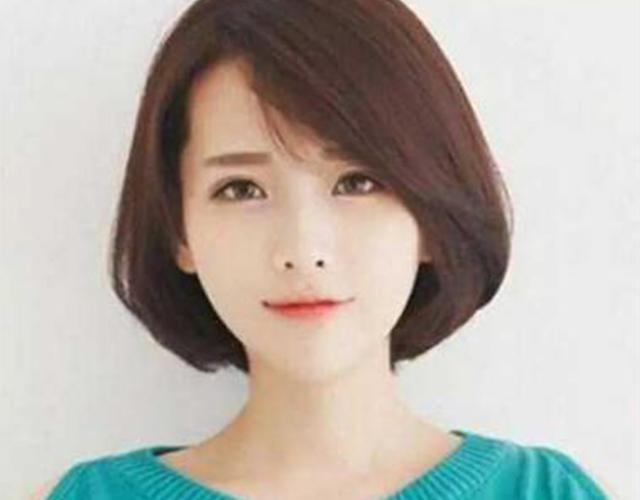 潮流前线：鹅蛋脸女生最适合什么妆容与发型