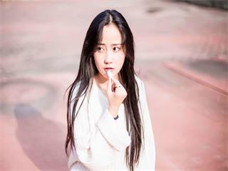 妻子的欲望 那晚她们彼此亲吻含情脉脉