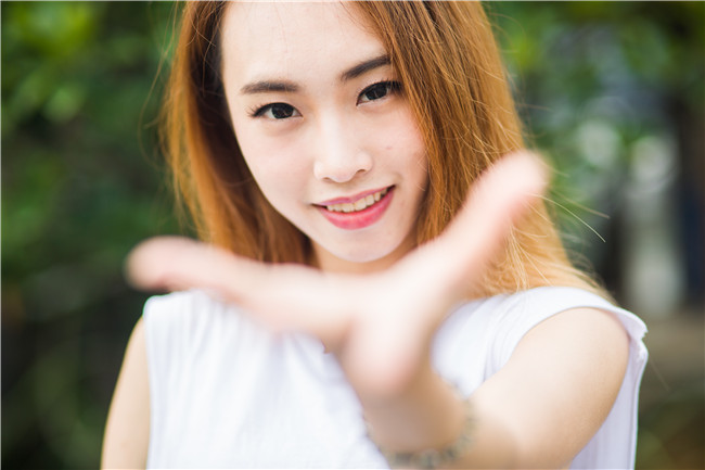 火辣女秘书 浴室偷欢成瘾让我难以自拔