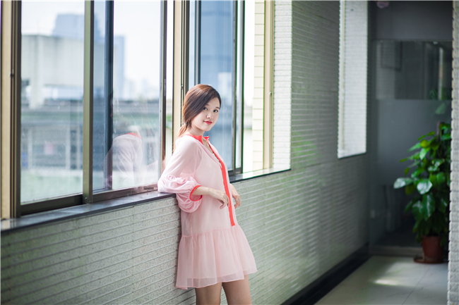 调教美女老师 以后你的眼神只能为我迷离