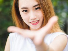 乱欲狂姐 姐姐在我的眼皮子底下干那种事