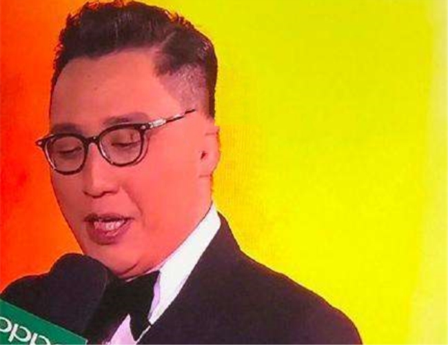 华少回应发胖 戒指卡手了痛不痛华少回应不卡