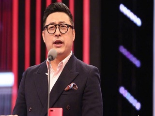 王岳伦辟谣夜会女子 李湘回应另类秀恩爱方式甜鼾单身狗