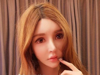 王瑞儿四分钟夜火视频 王瑞儿直播和在线网友互动很撩人