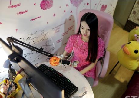 网络女主播孙小猴男朋友是谁 形似古代青楼卖艺女子