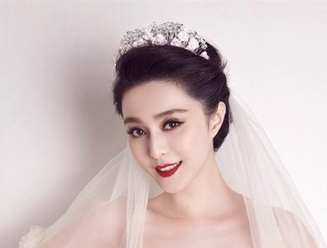 范冰冰消失的100天 李晨卖四合院为其补税