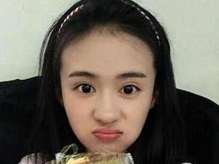 草根网红直播丧尸 使出浑身招数圈粉捞金惊呆众人