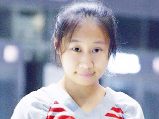 虹桥一姐身世曝光 被质疑脑袋不正常疯狂追星身世很悲惨