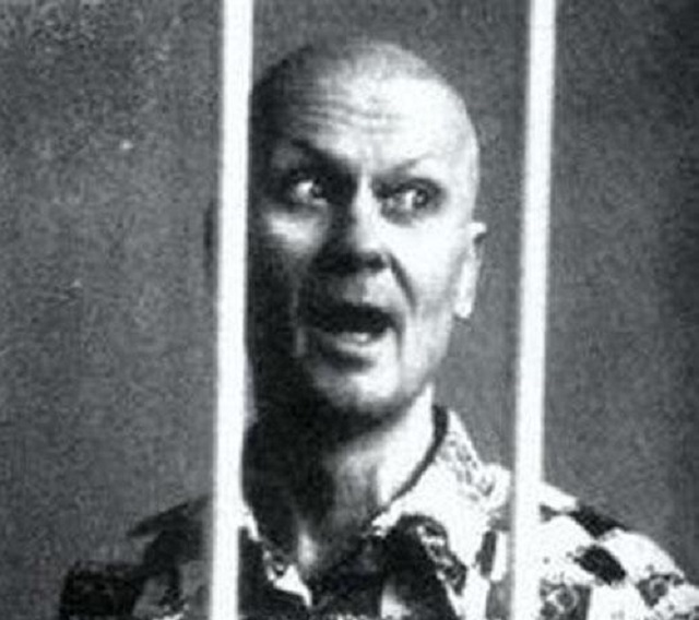 骇人的安德烈·奇卡提罗