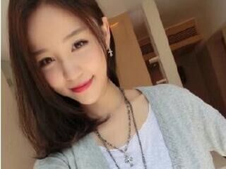 雪梨朱宸慧 傍国民老公恋爱疑实则为博上位出风头