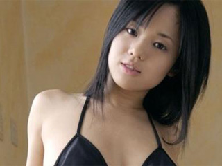 苍井空横店捞金 穿三点式吊威亚靠夏日送爽吊足宅男胃口