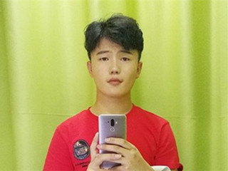 骚白一天赚多少钱 粉丝爆料称骚白身价真的有签约高价吗