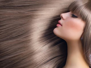 头发干枯毛躁怎么办   四个妙招让你干枯头发死而复生