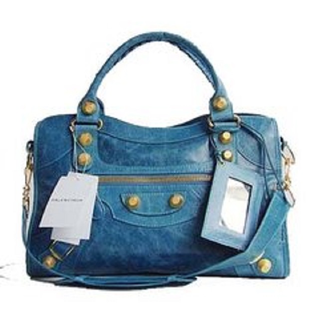 巴黎世家告诉你如何辨别真伪奢侈品