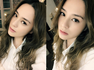 阿娇微博晒照五官精致 36岁阿娇热恋期像18岁少女