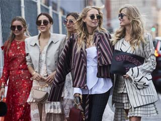 2017秋季服装流行街拍 紧跟时尚精儿脚步玩坏秀场潮流