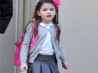 苏瑞·克鲁斯街拍LOOK 简单大方引领时尚潮流