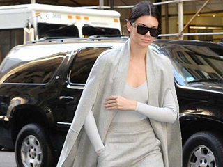 斗篷式大衣街拍LOOK 时髦大气凸显欧美大牌范