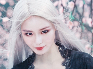 头发白是什么原因 分享引发黑头发变白的原因点我详情