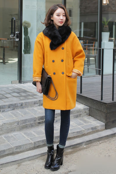 亮色大衣搭配指南 摆脱沉闷成为寒冬街头最靓丽的风景线