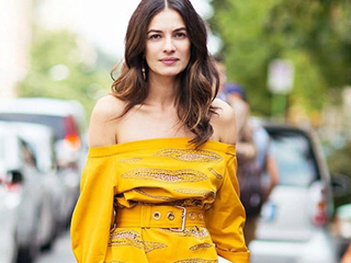 腰带+连衣裙 系出多重风格化身街拍潮人