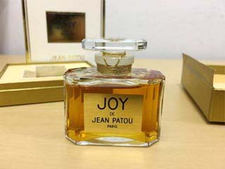 好闻的女士香水排行 8款好闻复古香水给你迷人嗅觉感受