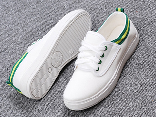 白布鞋发黄怎么办 几种不同清洗方法让你的白布鞋干净如新