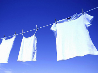 白色衣服染色了怎么办 告诉你正确处理白色衣服染色的小方法