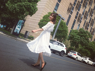 白色裙子配什么鞋 跟我学时尚搭配凸显纯真气质