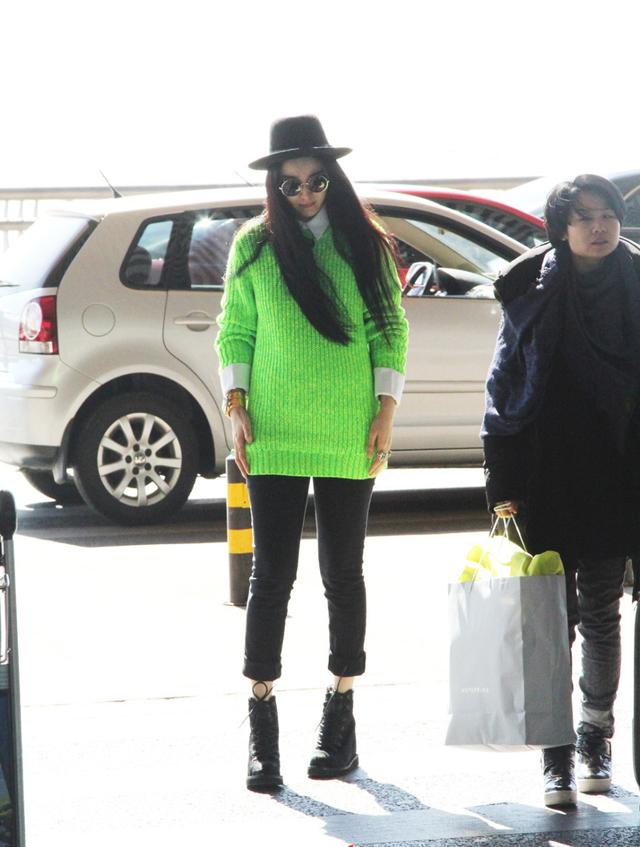 大四狗毕业旅游走起 机场Look也不能忽视哦！