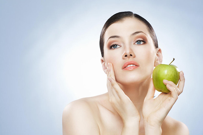 如何让苹果肌嘭起来 注射填充苹果肌和按摩提升哪个更有效全