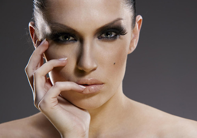 怎么治疗黑眼圈 12种方法保证夜猫子摆脱黑眼圈